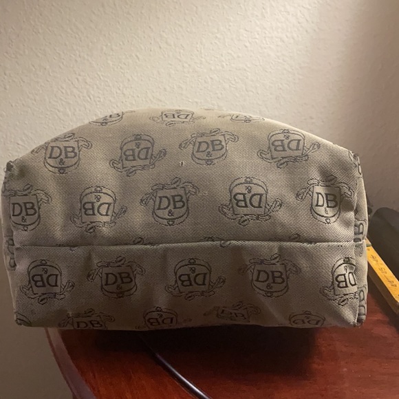 Dooney and Bourke Signature shoulder bag - Picture 5 of 11